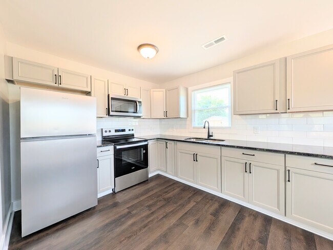 Photo - 202 Ebenezer Rd