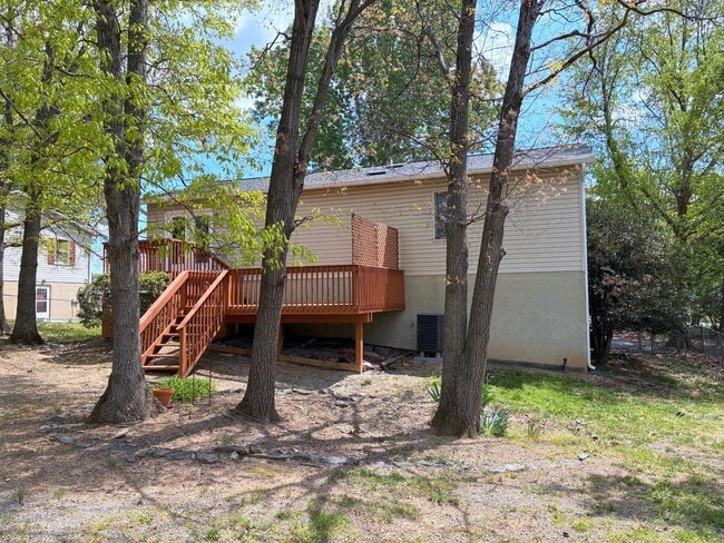 Photo - 111 Everette Pl