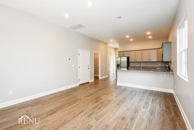 Photo - 5353 Lynnland Terrace