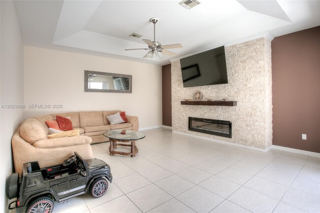 Photo - 1687 SW Import Dr