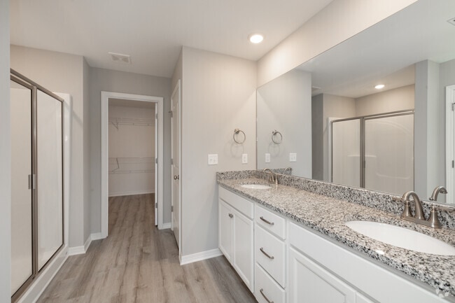 3BR, 2BA - 1,516SF - Primary Bathroom