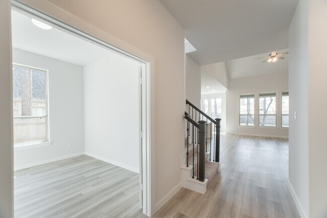 Photo - 17138 Crimson Crest Dr