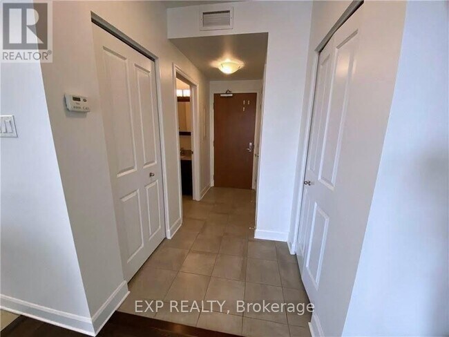 Photo - 242 Rideau St Unité 2208