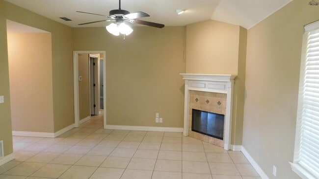 Photo - 118 Stonebridge St