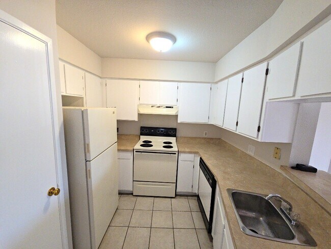 Photo - 2626 Holly Hall St
