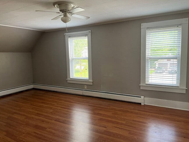 Building Photo - 189 Gilford Ave Unit 2