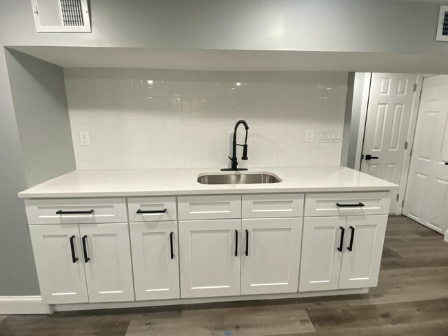 Photo - 24 W 35th St Unit B