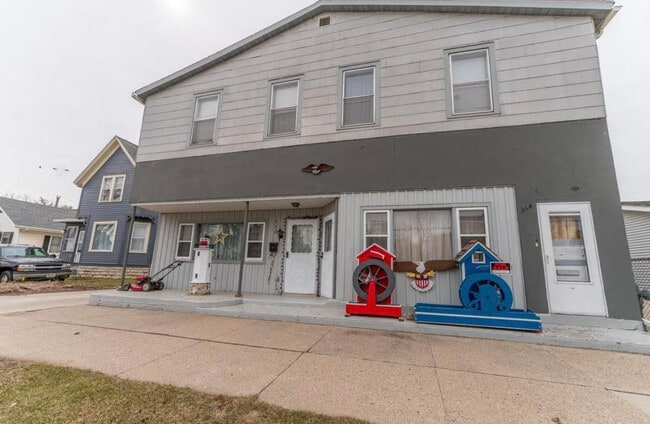 Fachada exterior de la casa - 362 W Scott St Unidad Upper