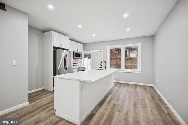 Photo - 547 S Yewdall St