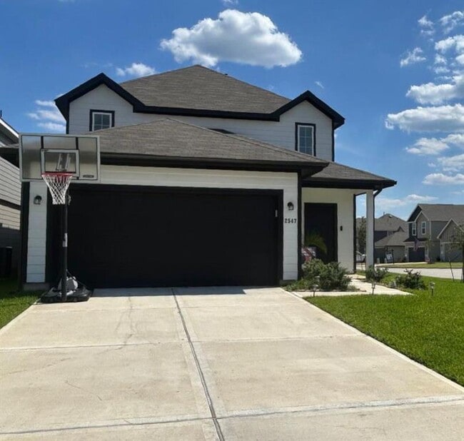 Building Photo - 2547 Steelhead Dr