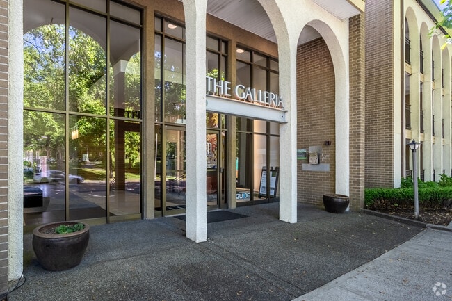 Entrance - The Galleria