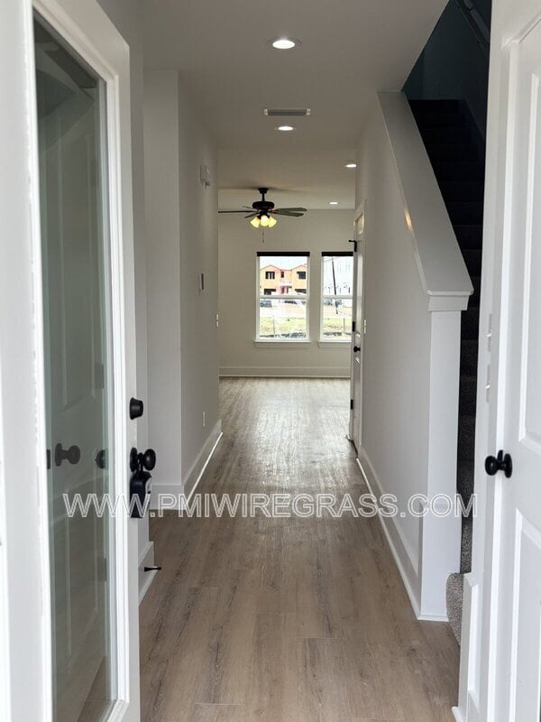 Photo - 106 Jennie Dr