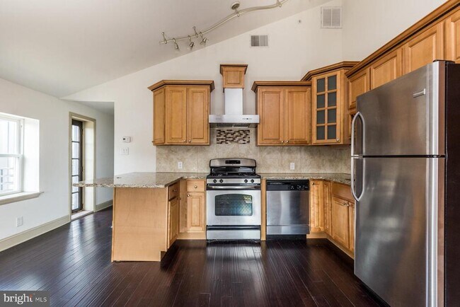 Building Photo - 1600 Frankford Ave Unit 3