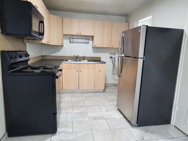 Photo - 2590 Robin Rd