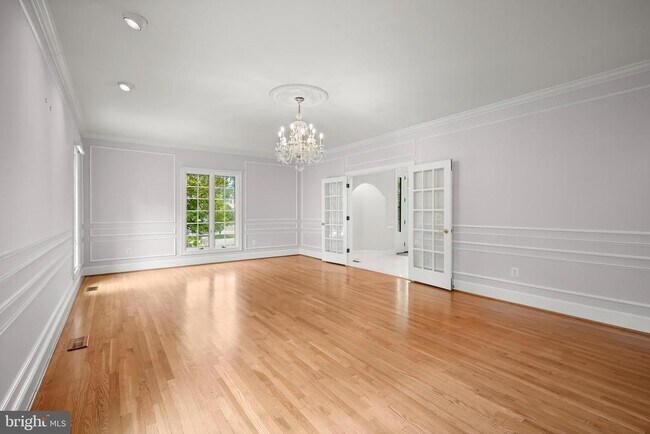 Photo - 9809 Hall Rd