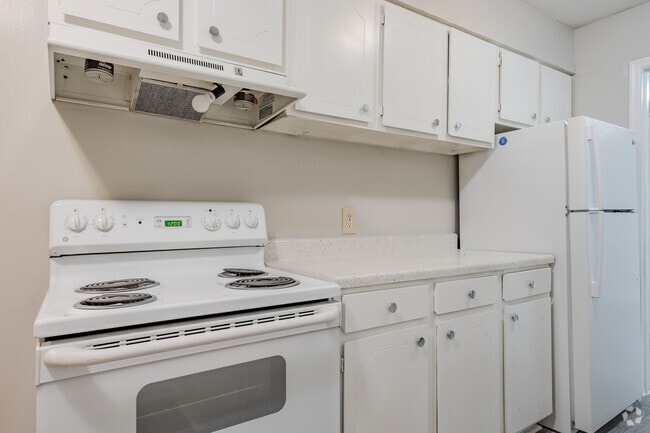 2BR, 2BA - 1245SF - Kitchen