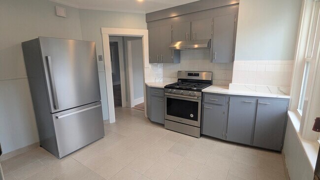 Photo - 146 Waverley Ave Unidad 146