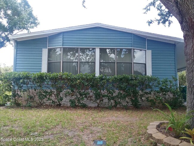 Building Photo - 1609 Ridge Dr