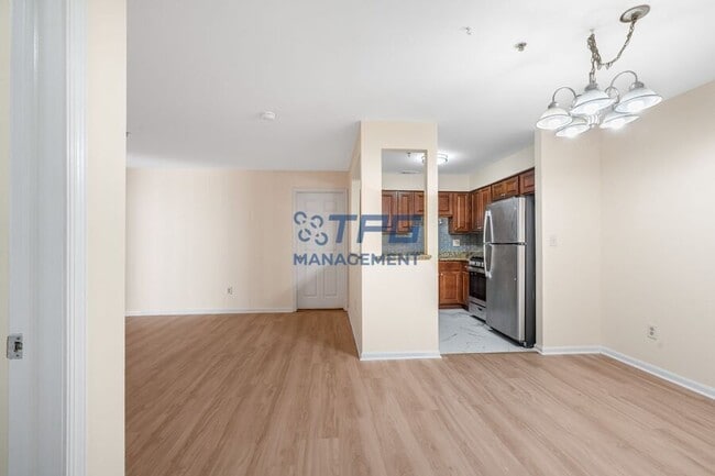 Photo - 414 Waterford Dr