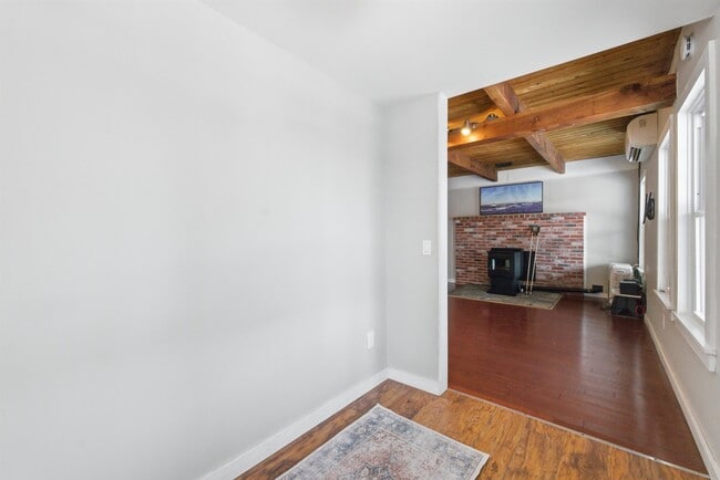 Photo - 25 Hilltop Dr