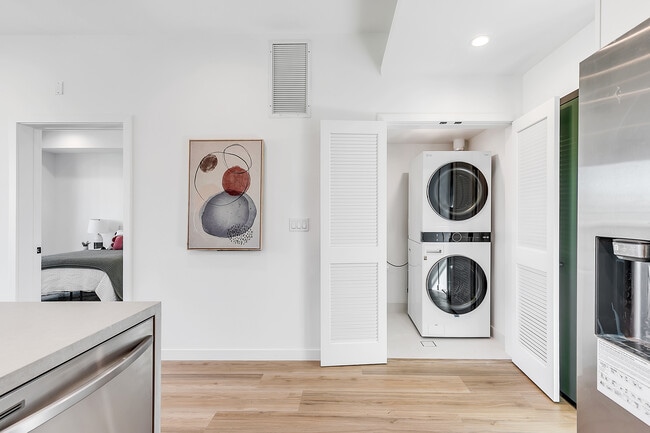 TALA Residences at 829 Larrabee Street