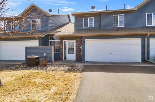 Building Photo - 2 BEDROOM UNIT WITH TWO CAR GARAGE – AVAIL... Rental