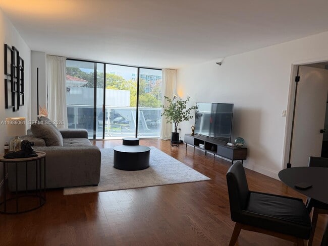 Building Photo - 20505 E Country Club Dr Unit 236