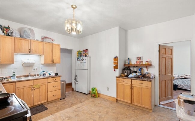 Building Photo - 78 Hillside St Unit 1