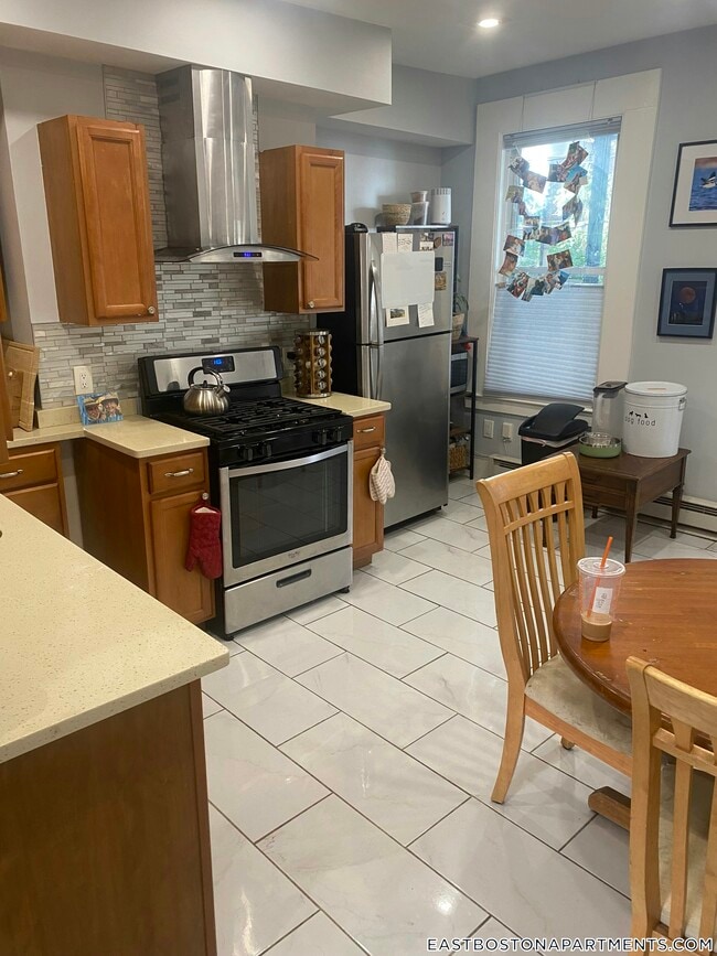 Photo - 150 Bremen St Unidad 1