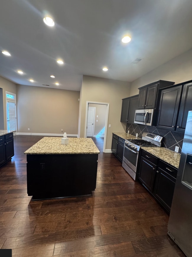 Photo - Spacious 5-Bedroom Home in Mooresville wit...
