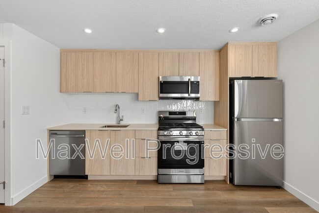 Building Photo - 11113-11151 51 St NW