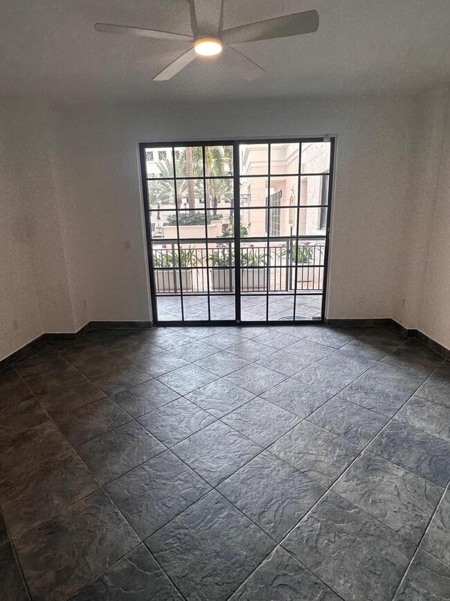 Photo - 233 S Federal Hwy Unit 208