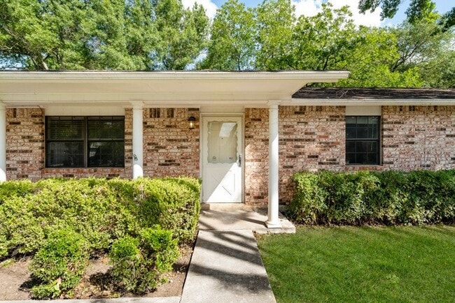 Photo - 1376 Poppy Ln