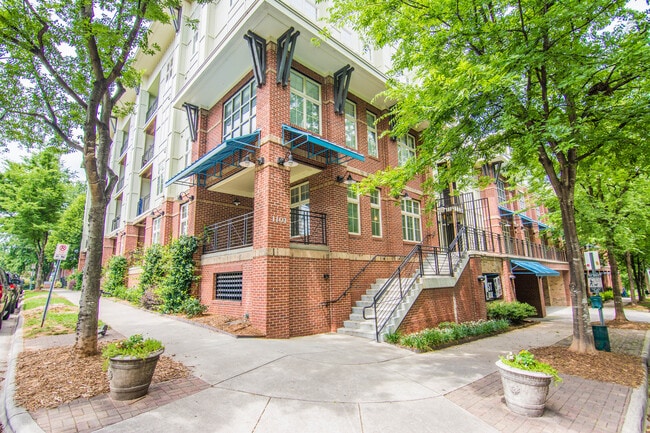 Building Photo - 1101 W 1st St Unit 101 Rental