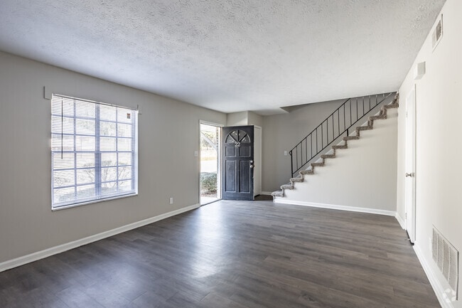 2BR, 1BA - 1200SF