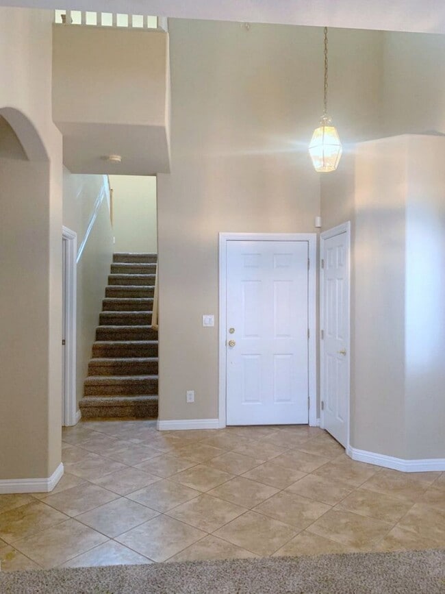 Photo - Beautiful 3 Bedroom Home in Mountains Edge with Pool/Spa