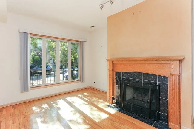 Photo - 1444 W Walton St Unit 1