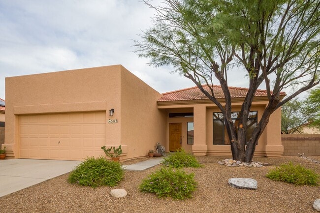 Building Photo - Beautiful Spacious NW home