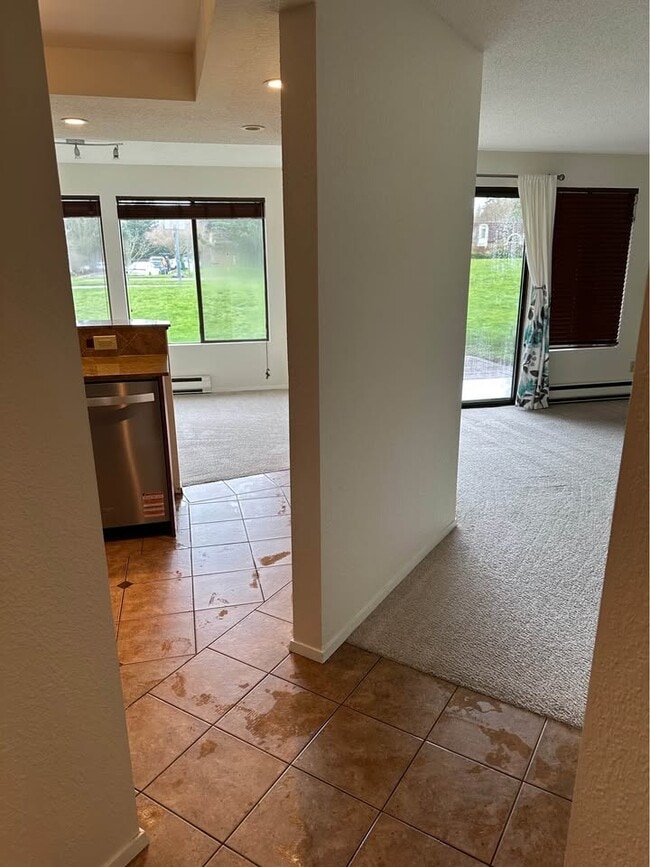 Photo - 11104 NE 68th St Unidad A104