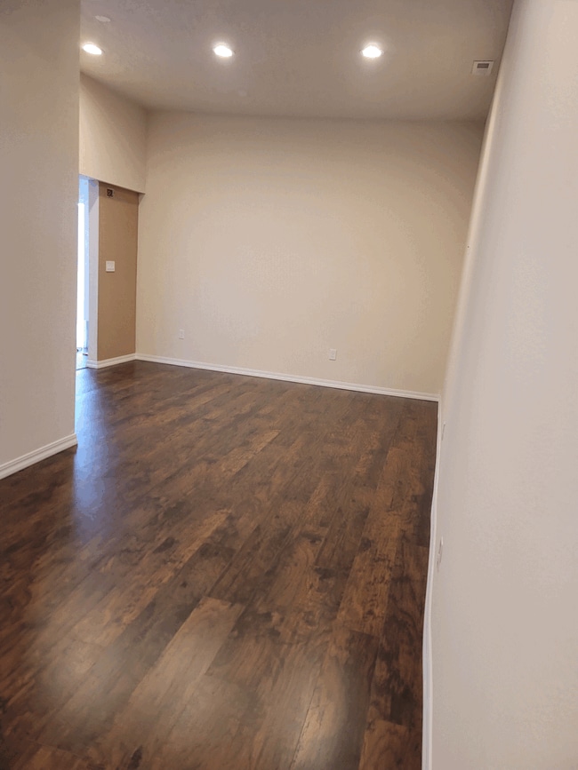 Photo - 500 SW 139th St