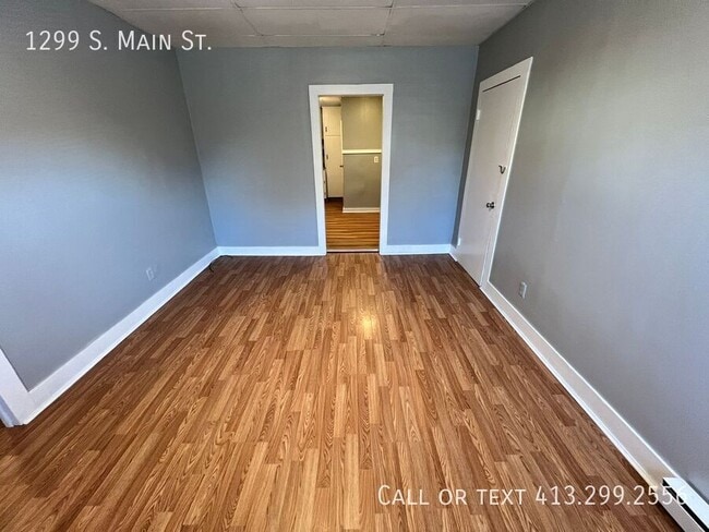 Photo - 1299 S Main St