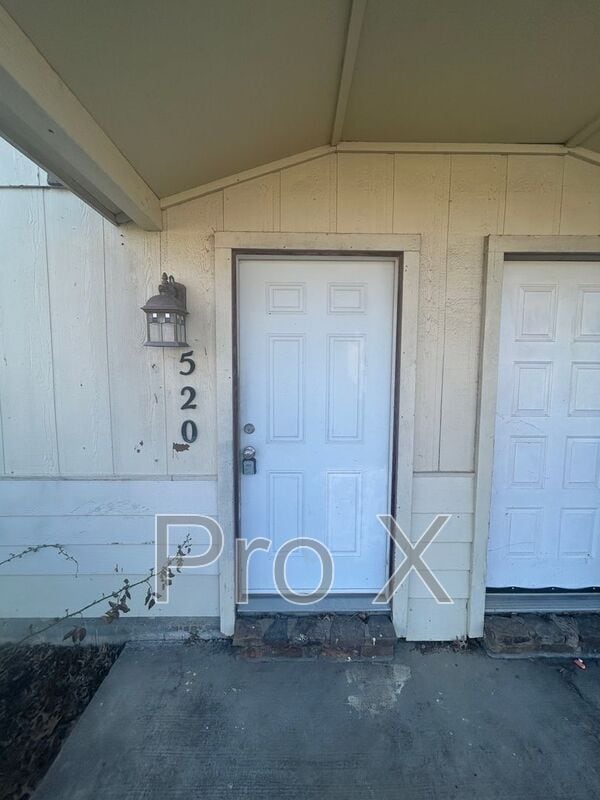 Photo - 520 N Betty Jo Dr