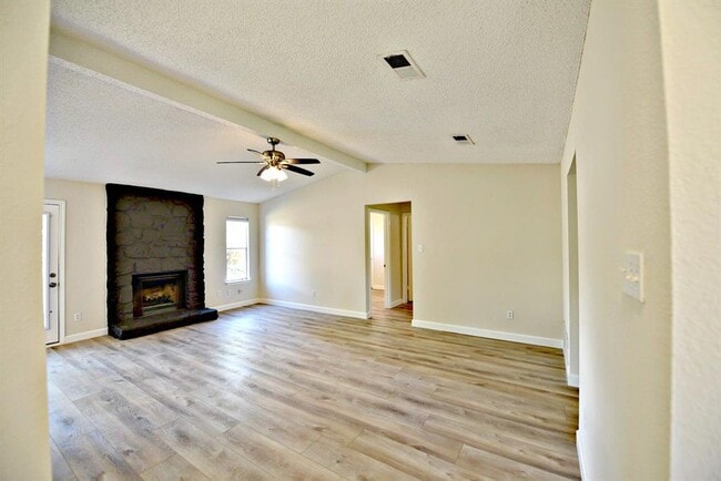 Photo - 12719 Acadian Trail