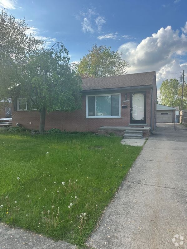 Building Photo - 32720 Grandview Ave Rental