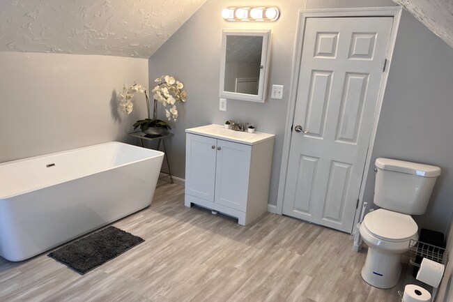 Photo - 9515 49th Ave Unit Apt 1