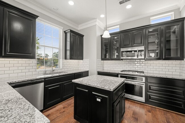 Photo - 6703 Highclere Manor Ln