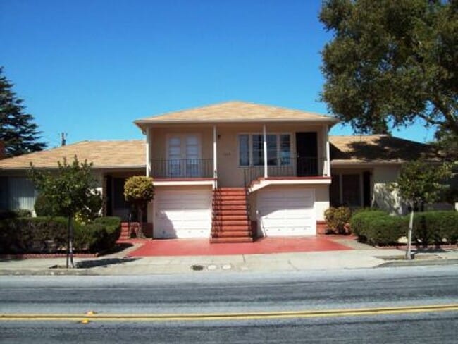 Dutton Ave/3PLX - Dutton Ave/3PLX Unidad 724