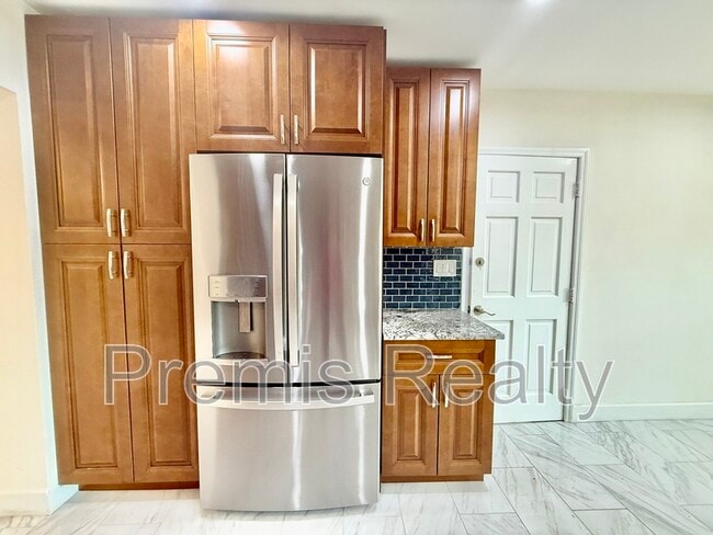 Photo - 2014 Pinehurst Dr