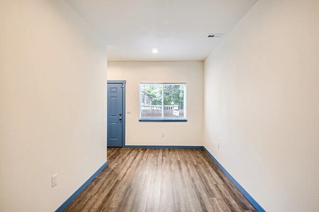 Photo - 4783 NE 108th Ave