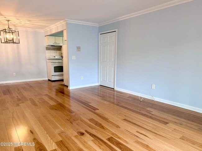 Photo - 330 Shore Dr Unit 7